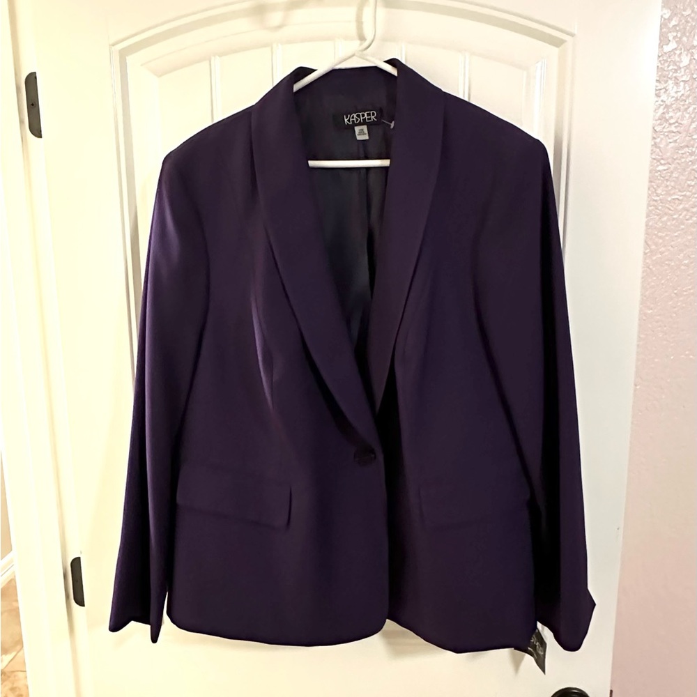 Kaspar Woman Deep Plum Elegant Jacket NWT